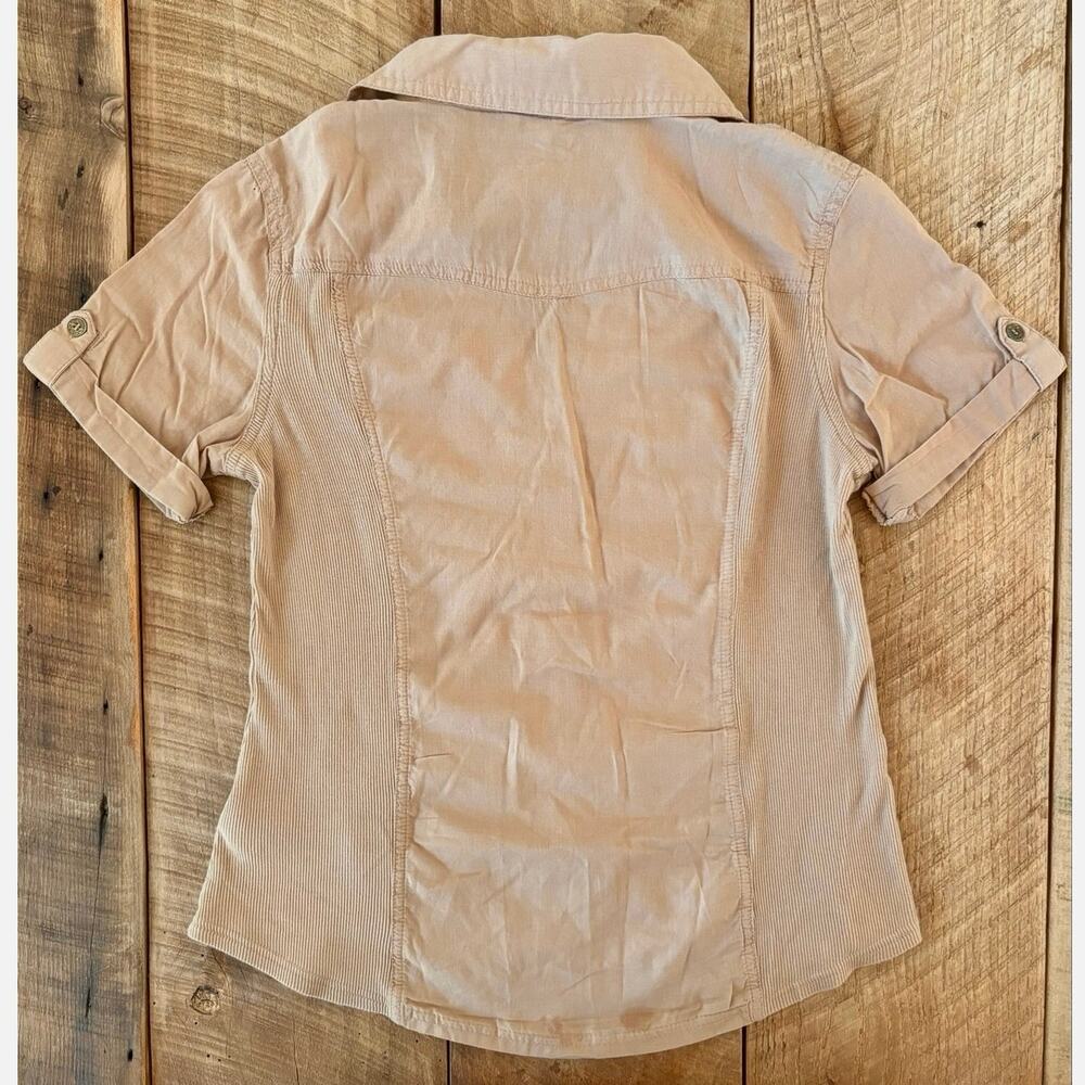 GUESS Women’s Tan Button Down V Neckline Shirt — SIZE S - Picture 4 of 9